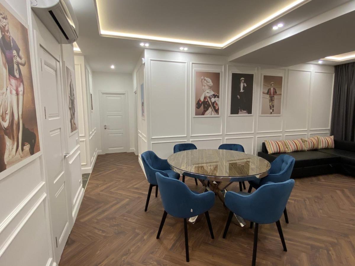 Modern Classic 2 Bedroom Apartment Near Most City Dnipro Dış mekan fotoğraf