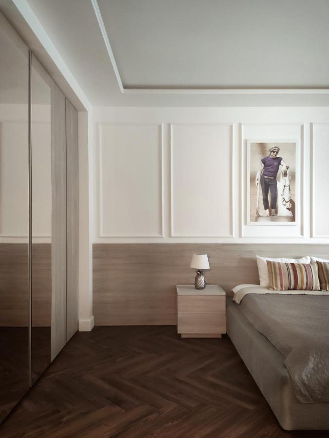 Modern Classic 2 Bedroom Apartment Near Most City Dnipro Dış mekan fotoğraf