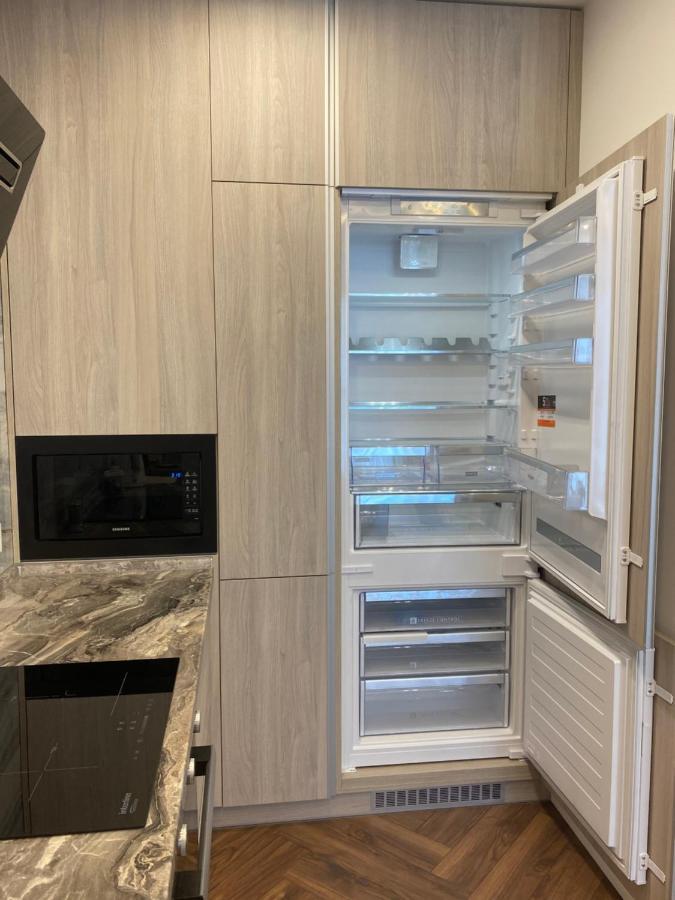 Modern Classic 2 Bedroom Apartment Near Most City Dnipro Dış mekan fotoğraf
