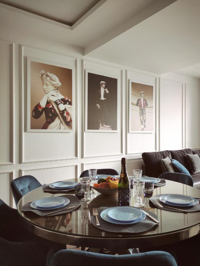 Modern Classic 2 Bedroom Apartment Near Most City Dnipro Dış mekan fotoğraf