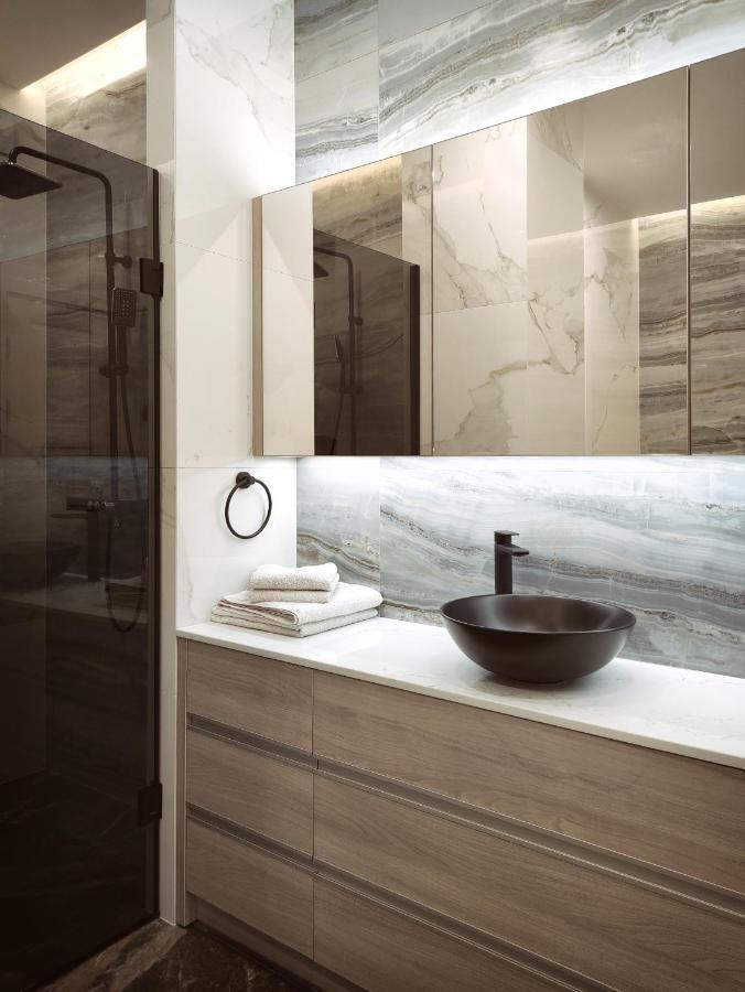 Modern Classic 2 Bedroom Apartment Near Most City Dnipro Dış mekan fotoğraf